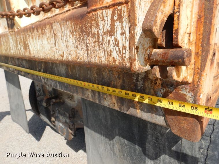 image for item DB7835 1998 International 4900  dump truck