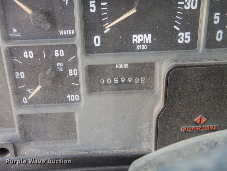 image for item DB7835 1998 International 4900  dump truck