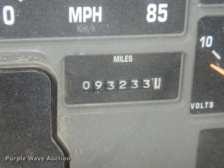 image for item DB7835 1998 International 4900  dump truck