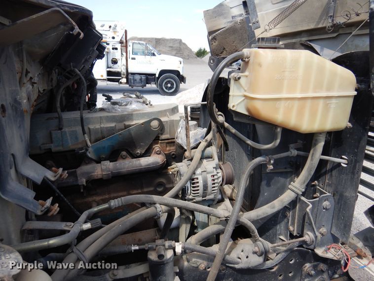 image for item DB7835 1998 International 4900  dump truck