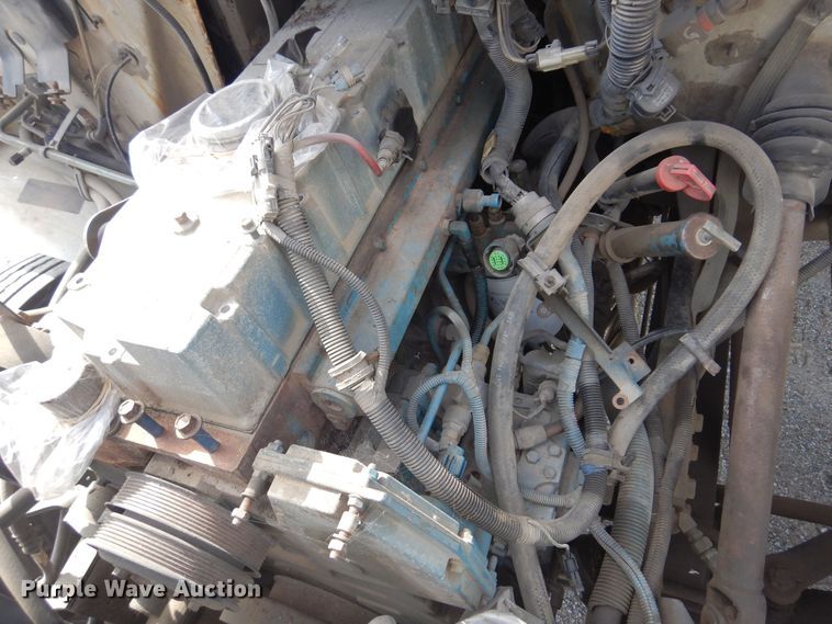 image for item DB7835 1998 International 4900  dump truck