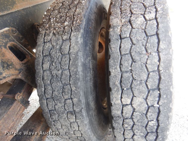 image for item DB7835 1998 International 4900  dump truck