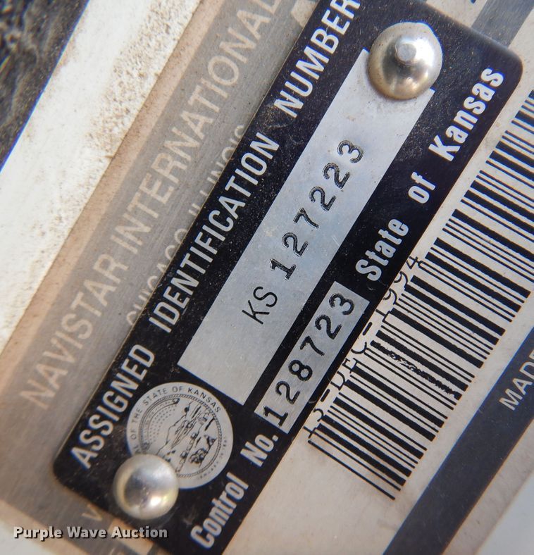 image for item DB7835 1998 International 4900  dump truck