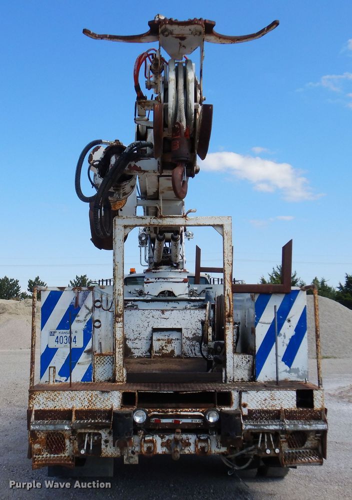 image for item DB7836 1991 GMC TopKick C6500  digger derrick truck