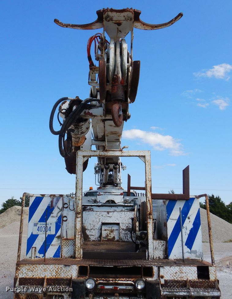 image for item DB7836 1991 GMC TopKick C6500  digger derrick truck