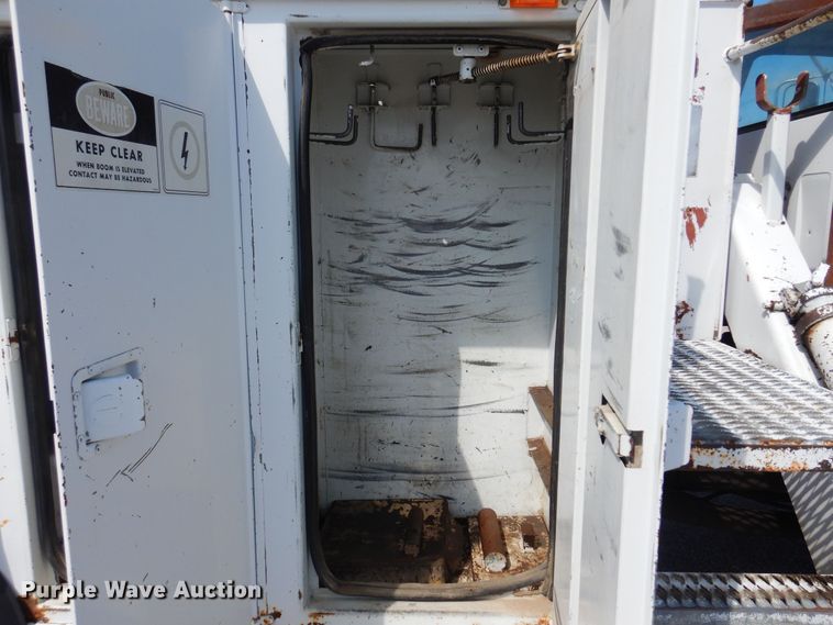 image for item DB7836 1991 GMC TopKick C6500  digger derrick truck