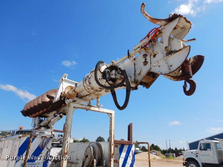 image for item DB7836 1991 GMC TopKick C6500  digger derrick truck