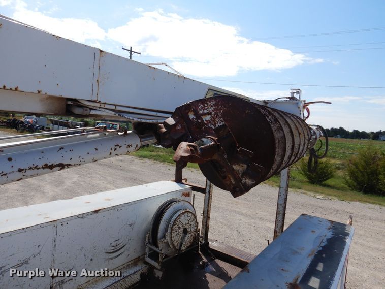 image for item DB7836 1991 GMC TopKick C6500  digger derrick truck