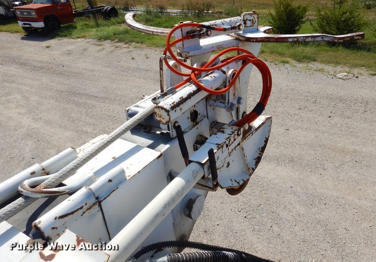 image for item DB7836 1991 GMC TopKick C6500  digger derrick truck