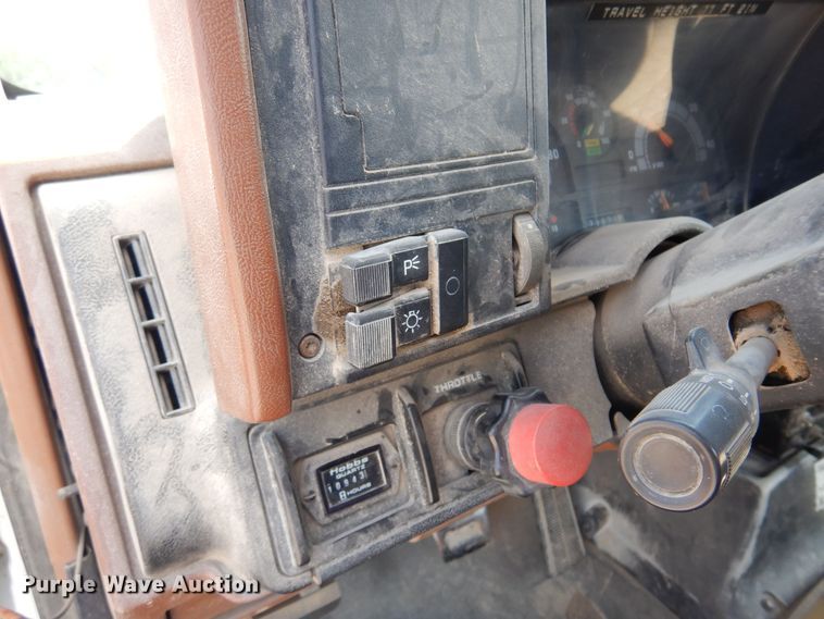 image for item DB7836 1991 GMC TopKick C6500  digger derrick truck