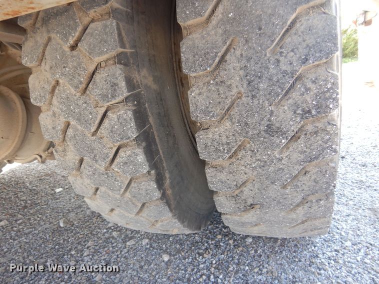 image for item DB7836 1991 GMC TopKick C6500  digger derrick truck