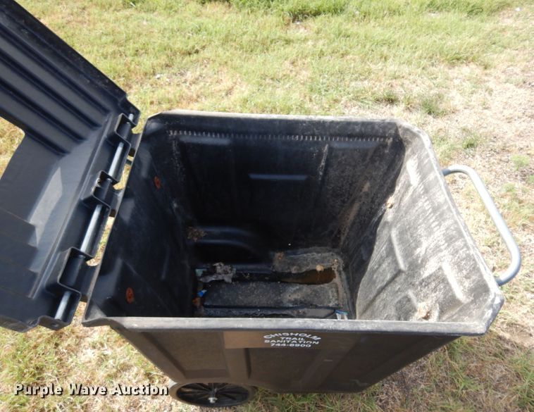 image for item DB7843 (66) plastic trash containers