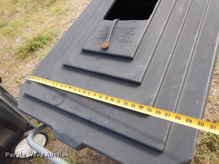 image for item DB7843 (66) plastic trash containers