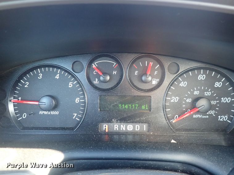 image for item DF8360 2006 Ford Taurus SE