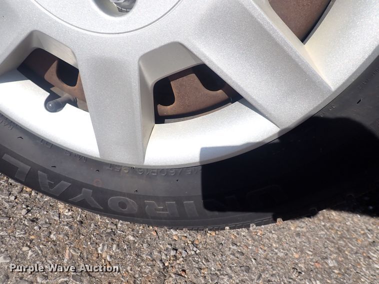 image for item DF8360 2006 Ford Taurus SE