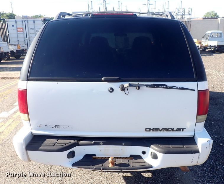 image for item DF8371 2001 Chevrolet Blazer  SUV