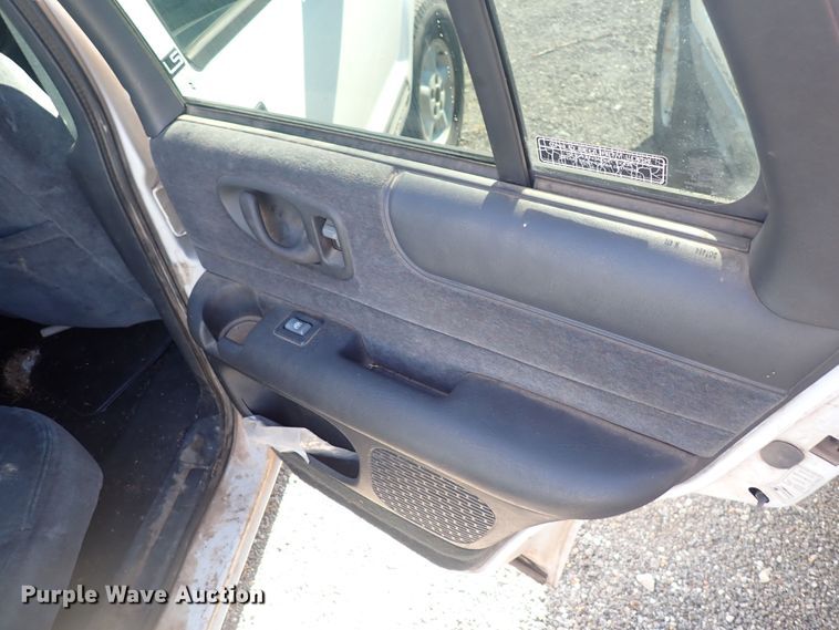 image for item DF8371 2001 Chevrolet Blazer  SUV