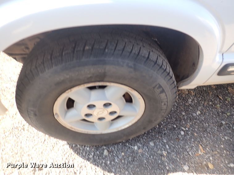 image for item DF8371 2001 Chevrolet Blazer  SUV