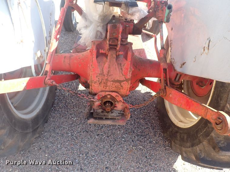 image for item DF8374 Ford  tractor