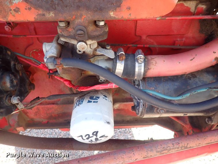 image for item DF8374 Ford  tractor