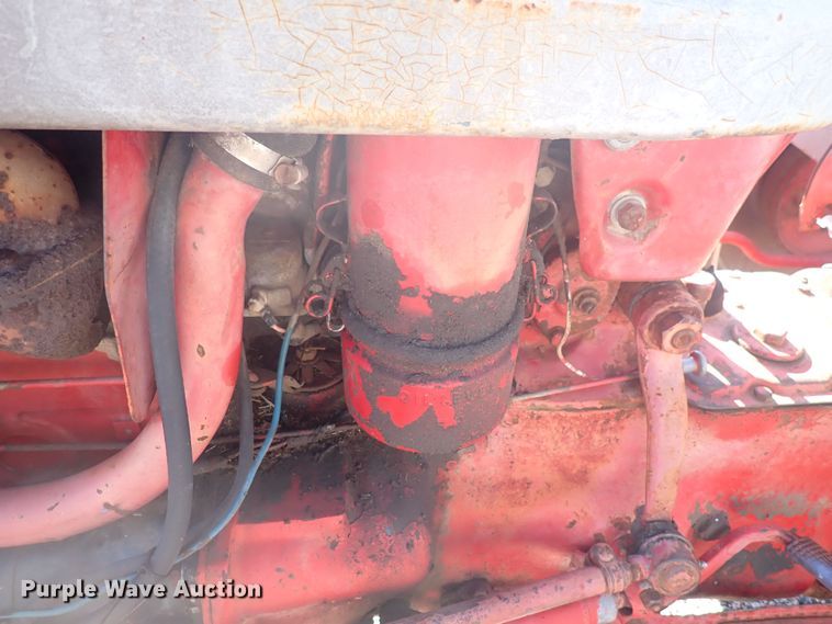image for item DF8374 Ford  tractor
