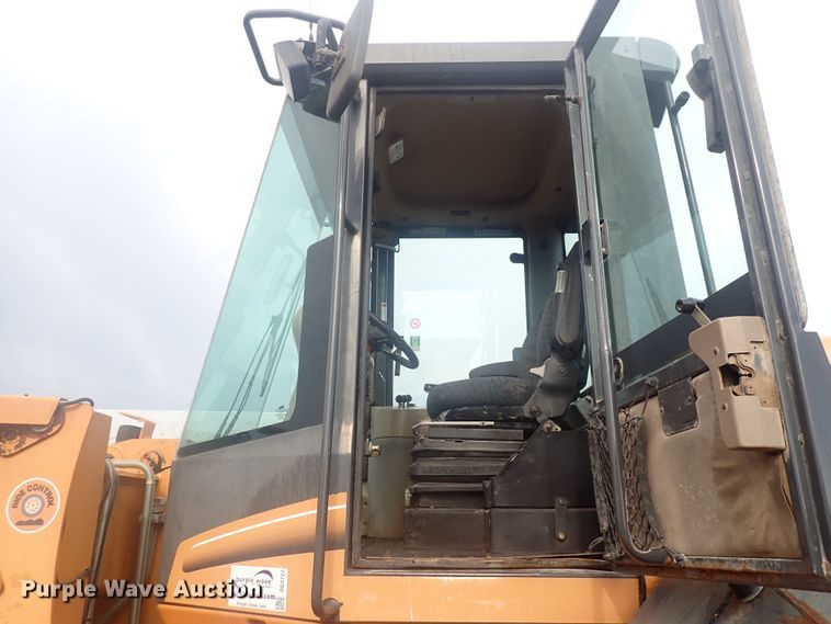 image for item DG2727 2004 Case 721D  wheel loader