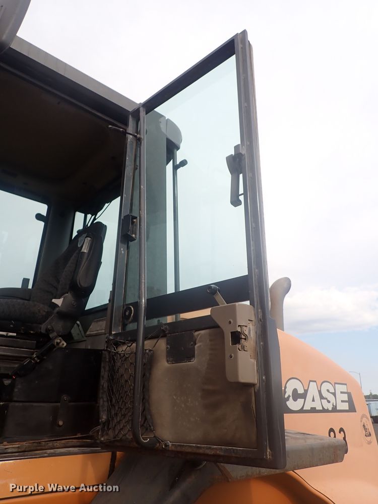 image for item DG2727 2004 Case 721D  wheel loader