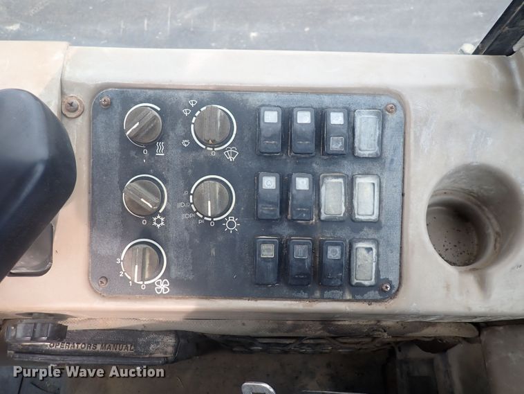 image for item DG2727 2004 Case 721D  wheel loader