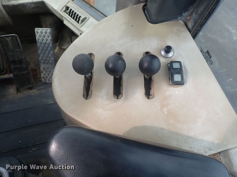 image for item DG2727 2004 Case 721D  wheel loader