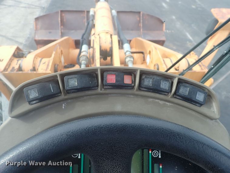 image for item DG2727 2004 Case 721D  wheel loader