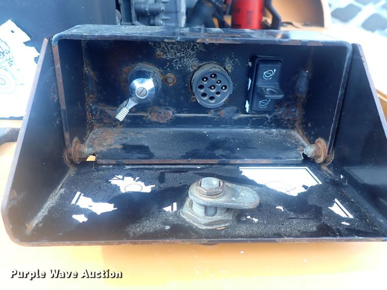 image for item DG2727 2004 Case 721D  wheel loader