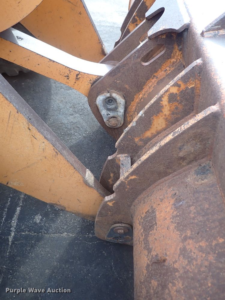 image for item DG2727 2004 Case 721D  wheel loader