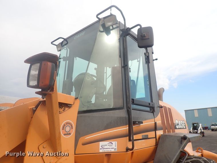 image for item DG2727 2004 Case 721D  wheel loader