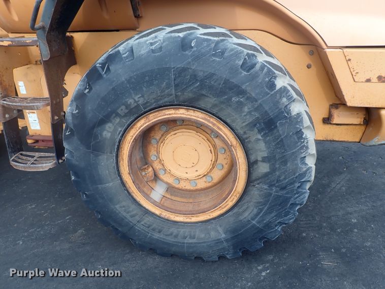 image for item DG2727 2004 Case 721D  wheel loader