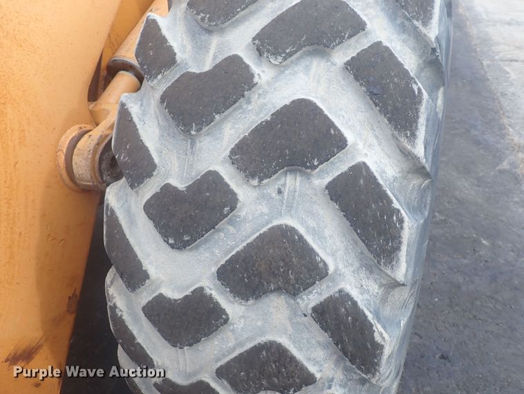 image for item DG2727 2004 Case 721D  wheel loader