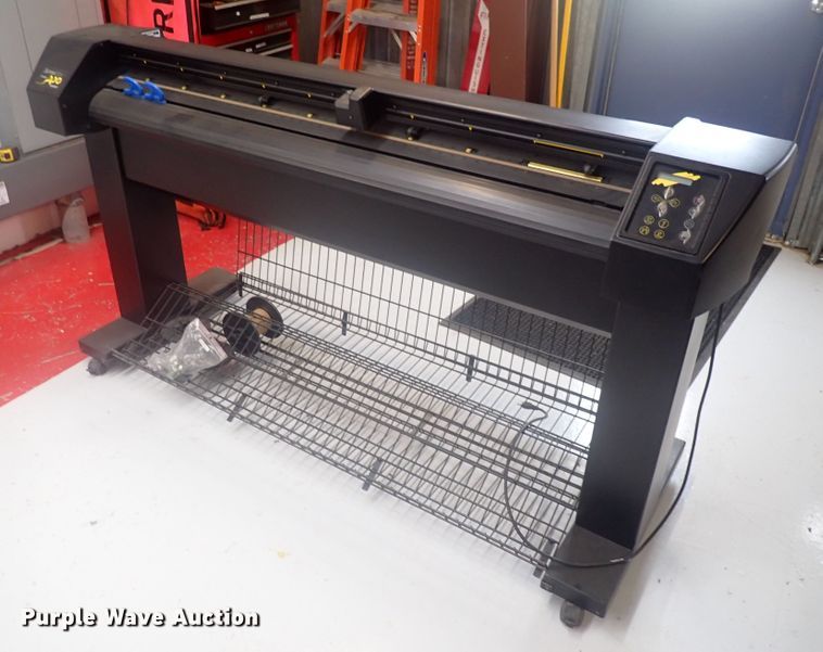 Summa T1400 plotter in McPherson, KS Item DG2733 sold Purple Wave