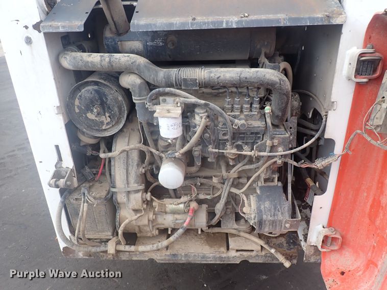 image for item DG2734 2003 Bobcat S250  skid steer loader