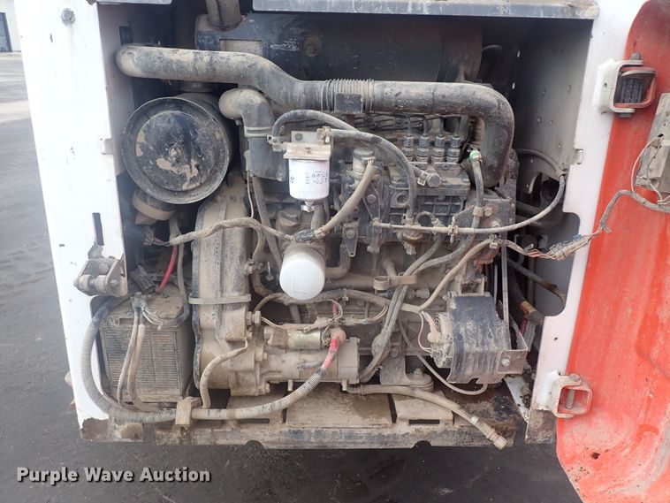 image for item DG2734 2003 Bobcat S250  skid steer loader