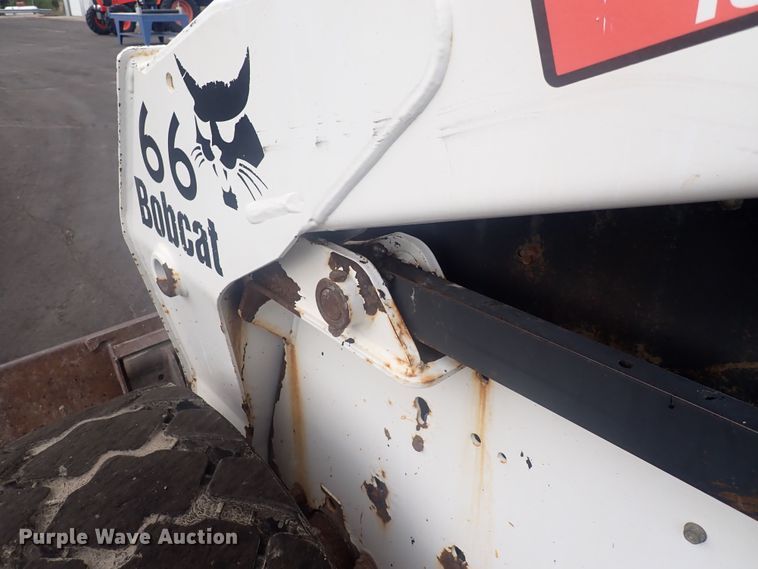 image for item DG2734 2003 Bobcat S250  skid steer loader