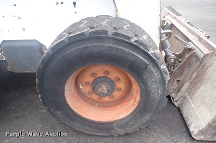 image for item DG2734 2003 Bobcat S250  skid steer loader