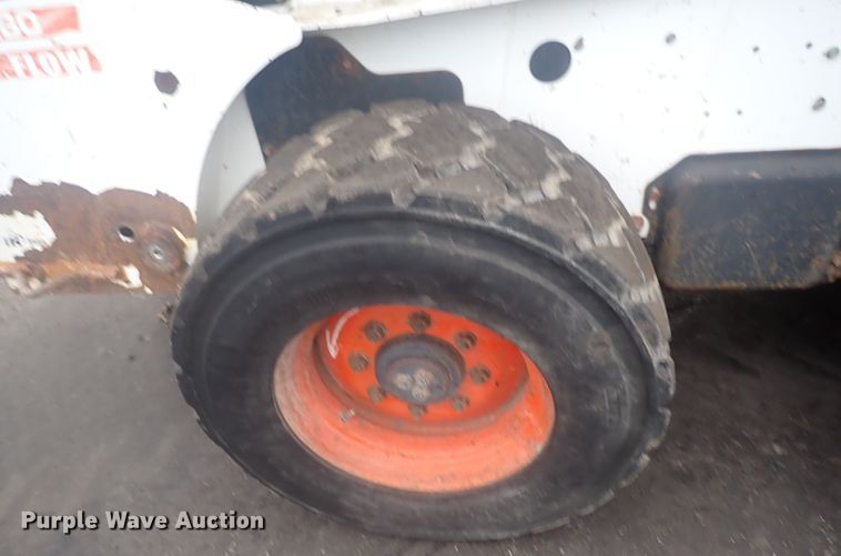 image for item DG2734 2003 Bobcat S250  skid steer loader