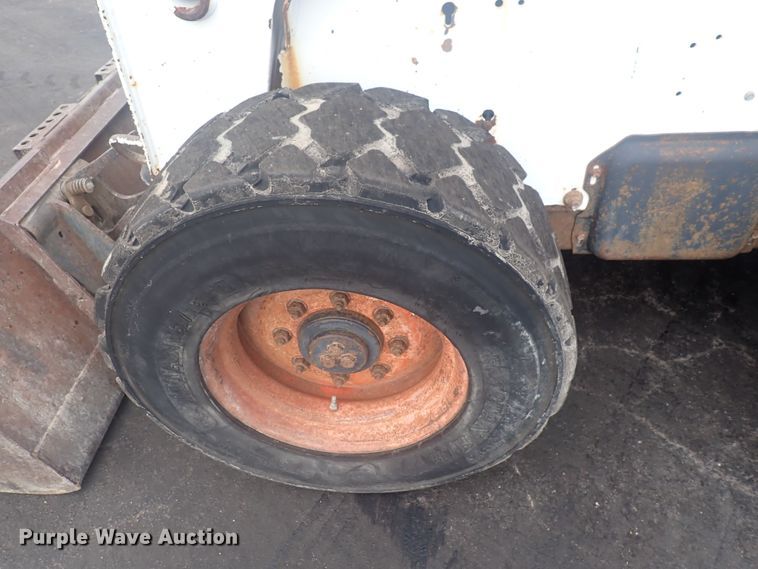 image for item DG2734 2003 Bobcat S250  skid steer loader