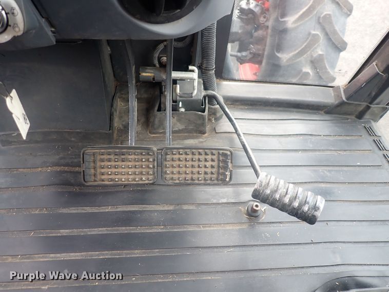 image for item DG2735 Kubota M126GX  MFWD tractor