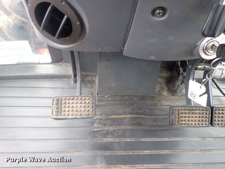 image for item DG2735 Kubota M126GX  MFWD tractor