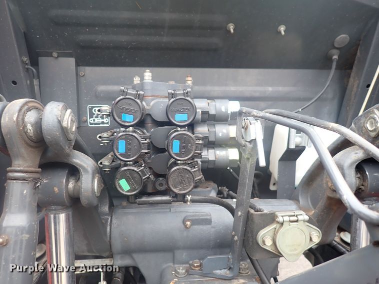 image for item DG2735 Kubota M126GX  MFWD tractor