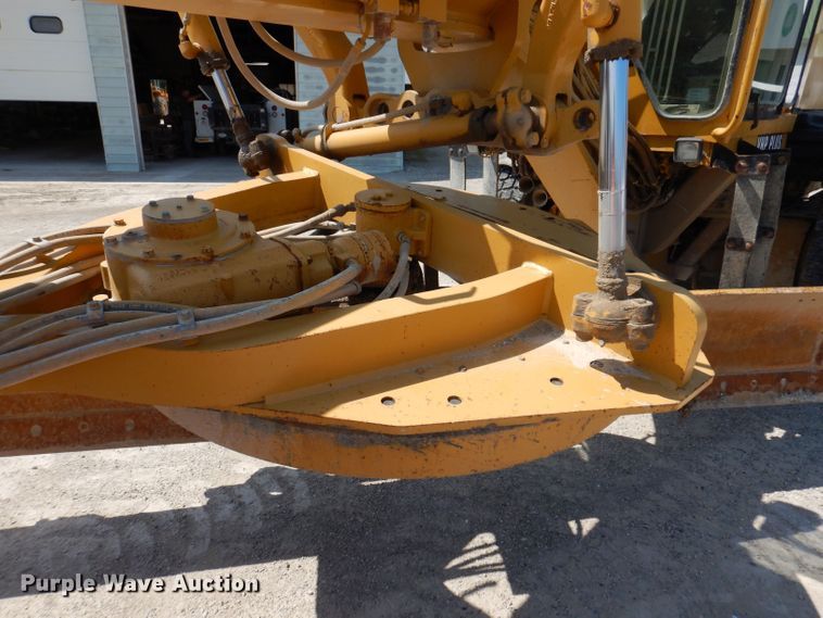 image for item DK2033 2005 Caterpillar 140H  motor grader