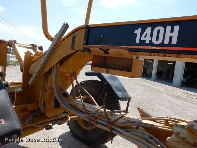 image for item DK2033 2005 Caterpillar 140H  motor grader