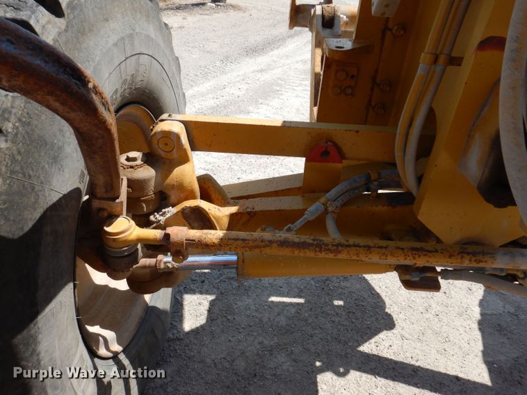 image for item DK2033 2005 Caterpillar 140H  motor grader