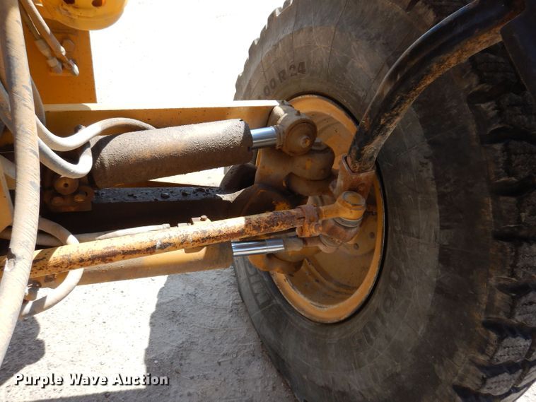 image for item DK2033 2005 Caterpillar 140H  motor grader