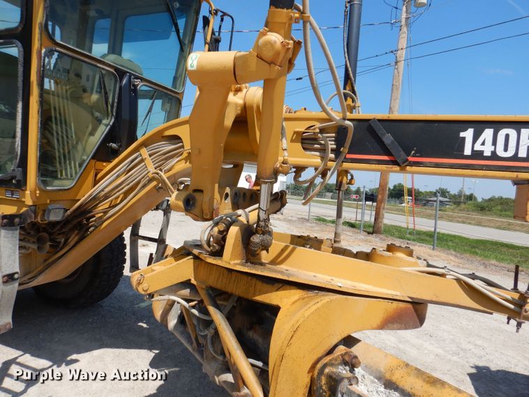 image for item DK2033 2005 Caterpillar 140H  motor grader